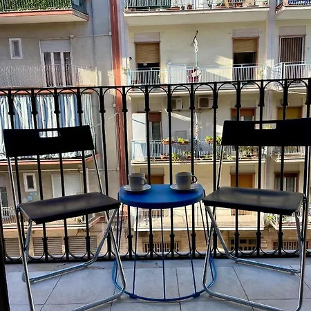Two Balcony Apartamento Bari