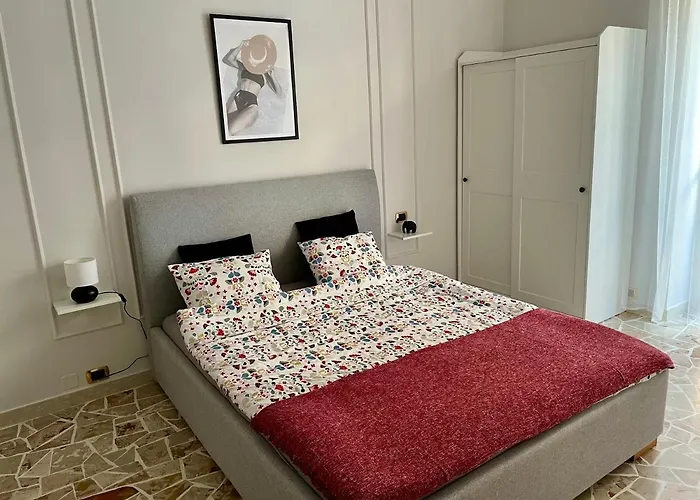 Two Balcony Daire Bari